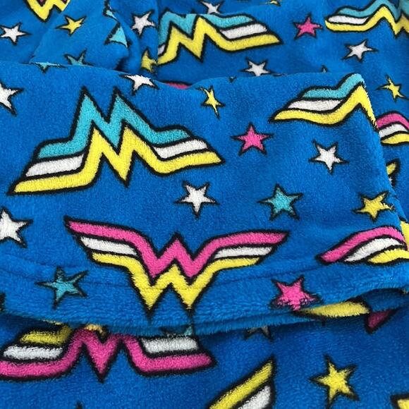 Women’s Fleece Pajama Bottoms XL Wonder Woman Cozy Soft Plush Pants - Picture 2 of 4